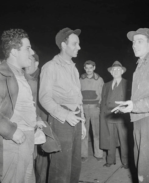 {The Rite Stuff} Titan 11 oz. Loopwheel Double-V Afterhood Sweatshirt (Garment-dyed Blue)