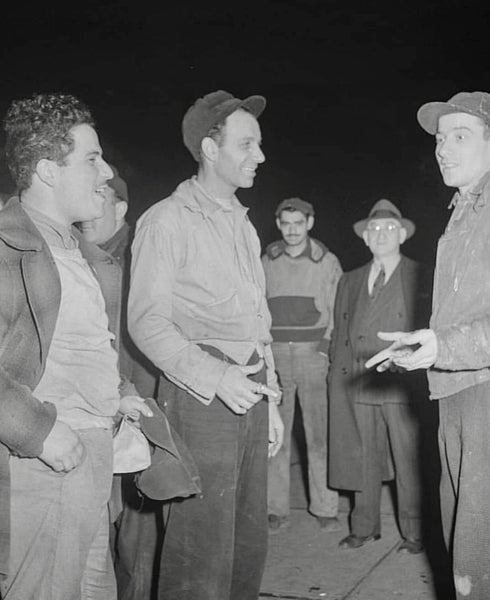 {The Rite Stuff} Titan 11 oz. Loopwheel Double-V Afterhood Sweatshirt (Heather Grey)