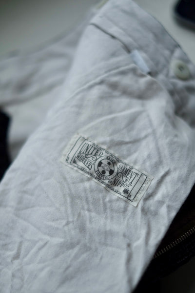 {Pre-order for Dec. '26} Arkham 'Tweeduroy' 7.5-wale Discharge-printed Corduroy Trousers (Brown)