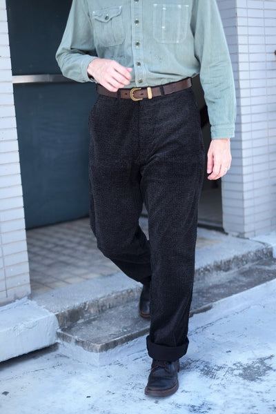 {Pre-order for Dec. '26} Arkham 'Tweeduroy' 7.5-wale Discharge-printed Corduroy Trousers (Black)