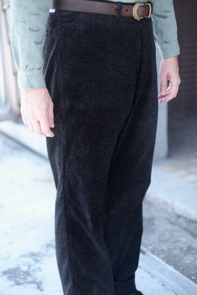 {Pre-order for Dec. '26} Arkham 'Tweeduroy' 7.5-wale Discharge-printed Corduroy Trousers (Black)